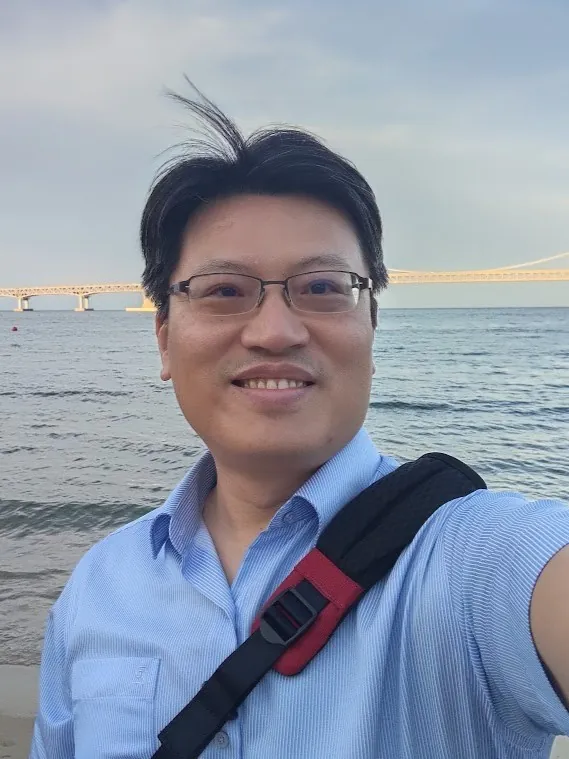 張慶鴻教授照片